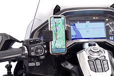 Держатель для смартфонов с беспроводной зарядкой CYBERCHARGER™ (крепеж для Goldwing отдельно)