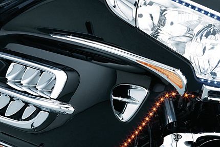 Акцент под фару, хром с подсветкой L.E.D (пара)