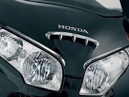 Бровки для GL1800, 01-10гг (пара)