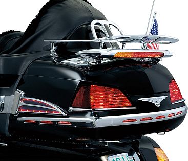 Спойлер хромированый с доп.светом габариты/стоп/поворотники для GL1800 01-10гг